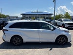 2025 Toyota Sienna Platinum