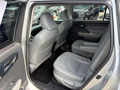 2021 Toyota Highlander Hybrid Hybrid XLE