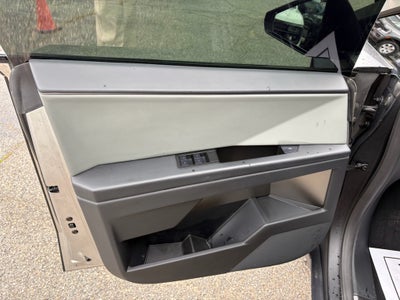 2025 Tesla Cybertruck Base