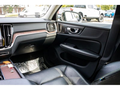 2024 Volvo S60 Plus Dark Theme