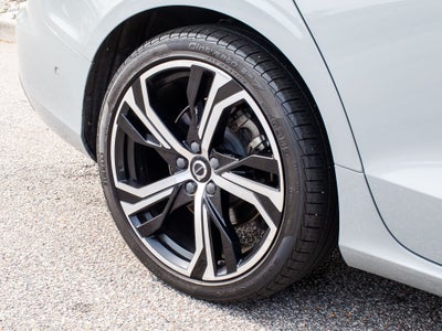 2024 Volvo S60 Plus Dark Theme