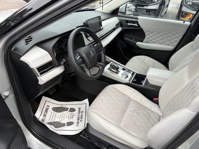 2022 Mitsubishi Outlander SEL