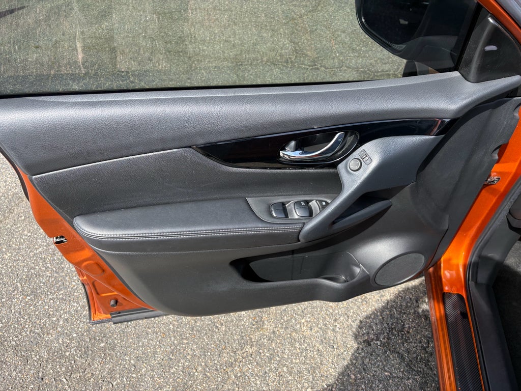 2022 Nissan Rogue Sport SV