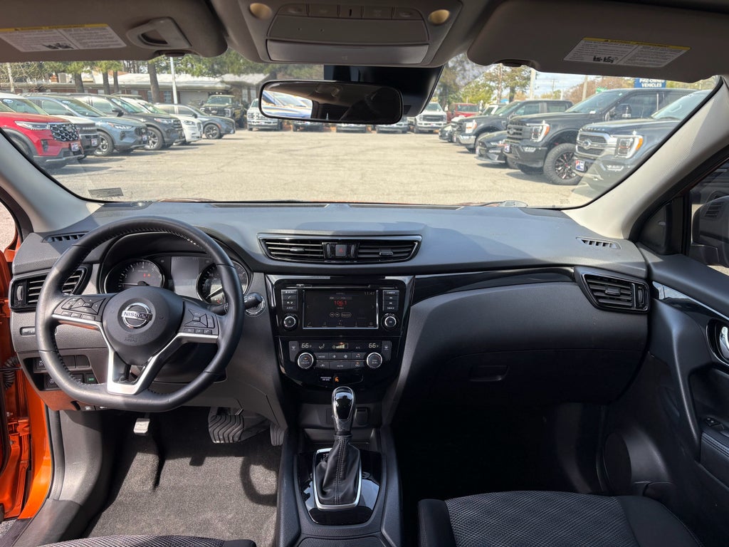 2022 Nissan Rogue Sport SV