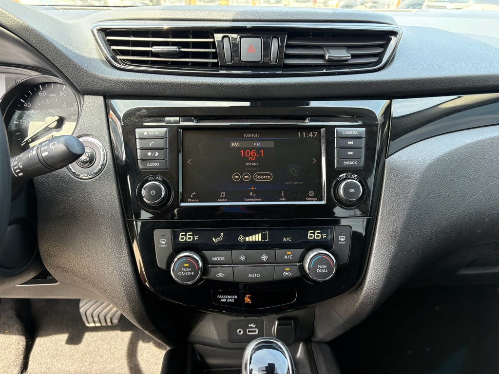 2022 Nissan Rogue Sport SV