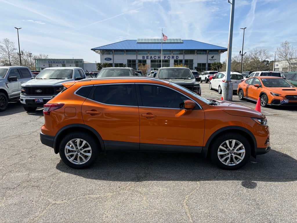 2022 Nissan Rogue Sport SV