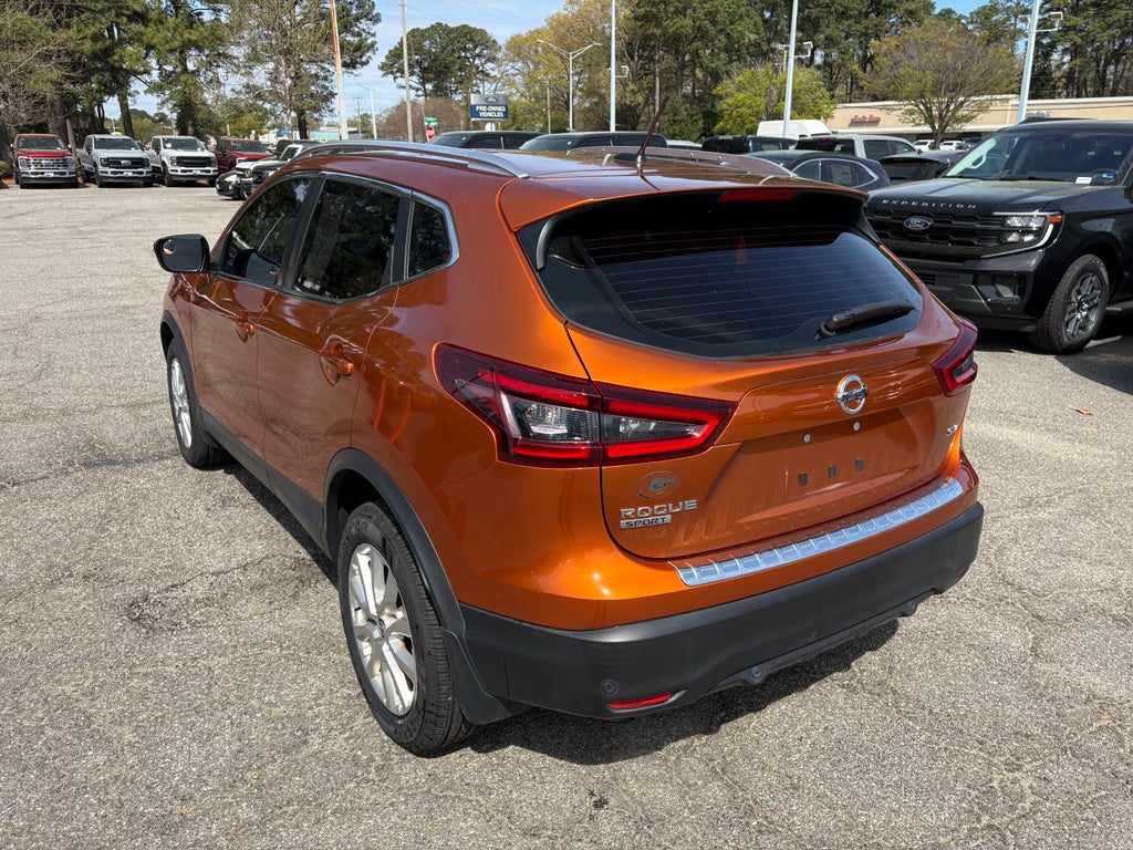 2022 Nissan Rogue Sport SV