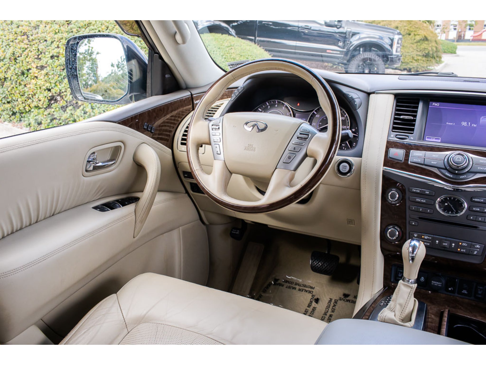 2015 INFINITI QX80 Base