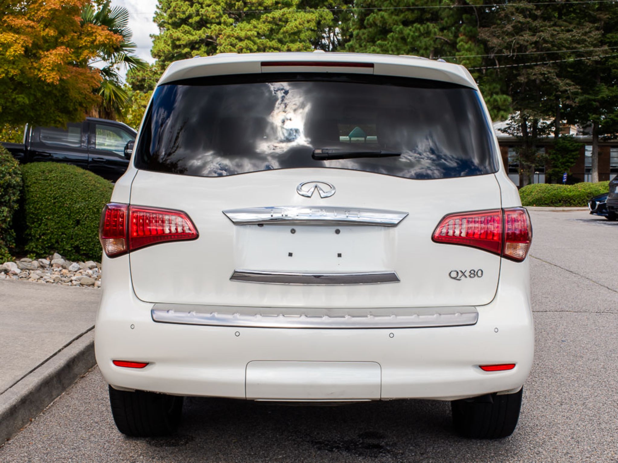 2015 INFINITI QX80 Base