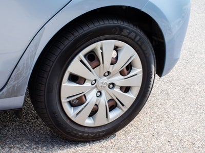 2013 Toyota Yaris LE