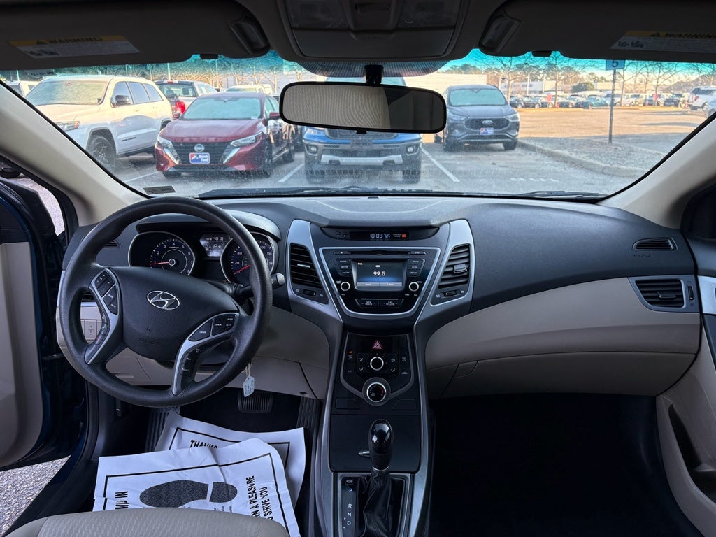 2015 Hyundai Elantra SE