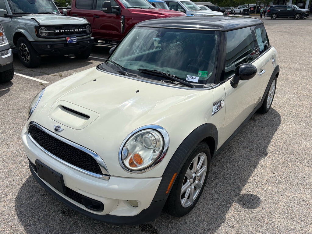 2011 MINI Cooper's photo