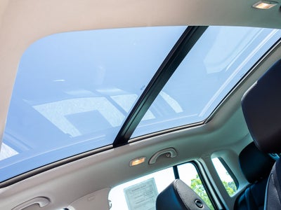2012 Volkswagen Tiguan SE w/Sunroof & Nav