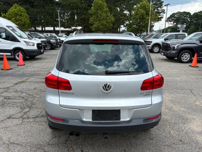2012 Volkswagen Tiguan SE w/Sunroof & Nav