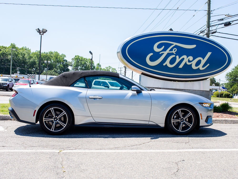 2025 Ford Mustang EcoBoost Premium