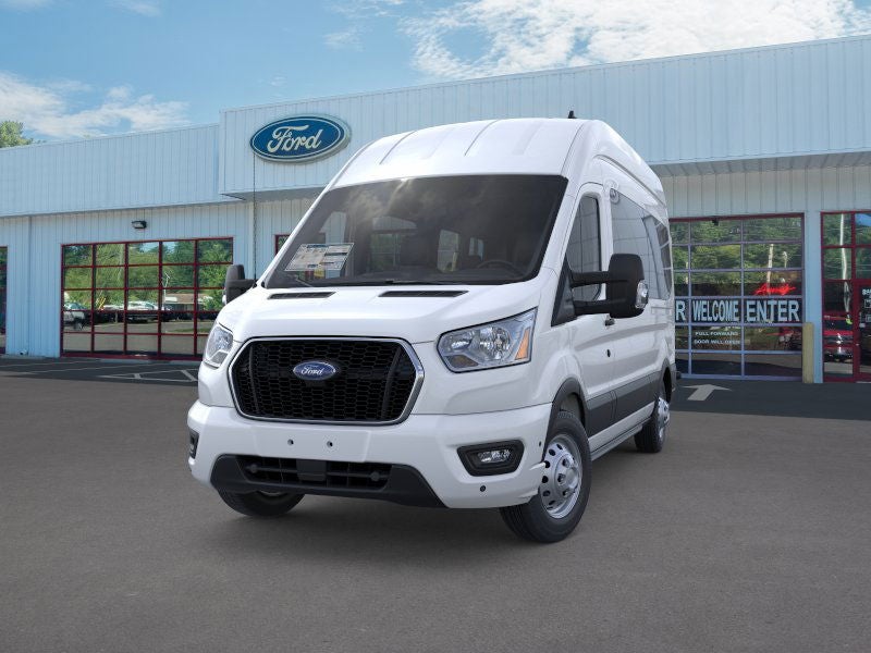 2025 Ford Transit Wagon XLT