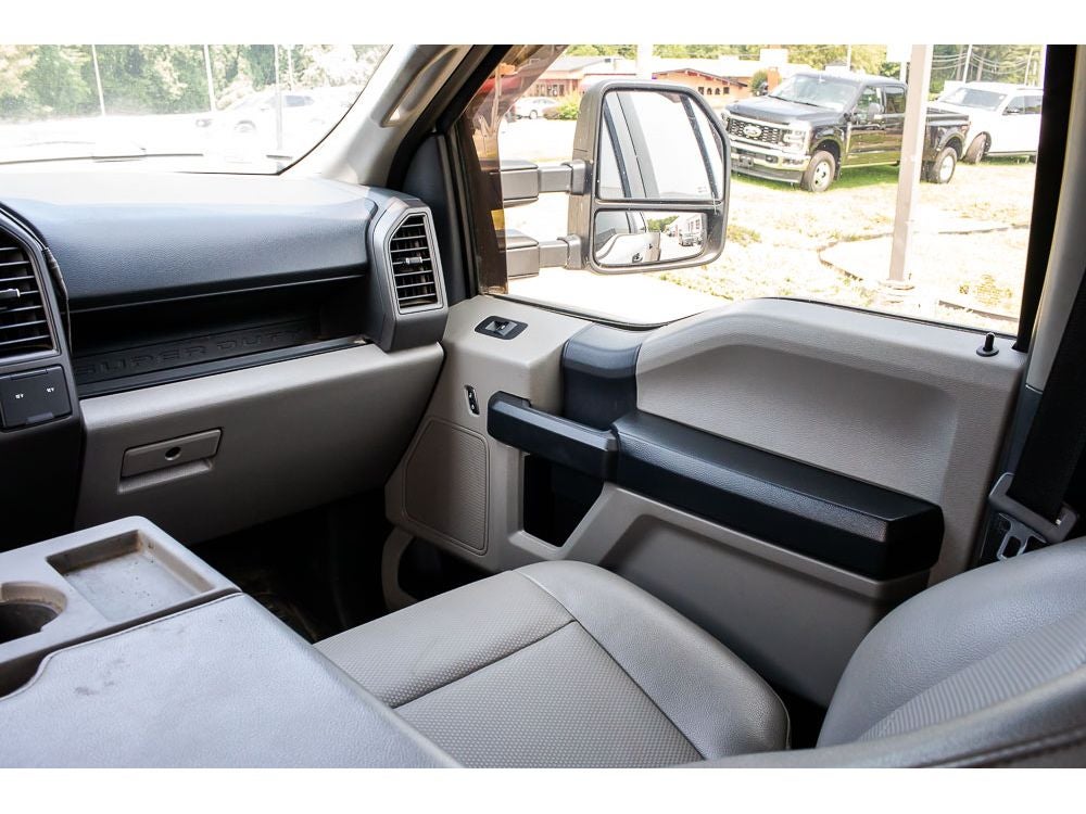 2022 Ford F-550 XL