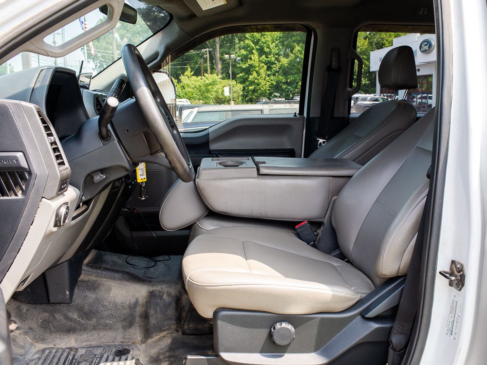 2022 Ford F-550 XL