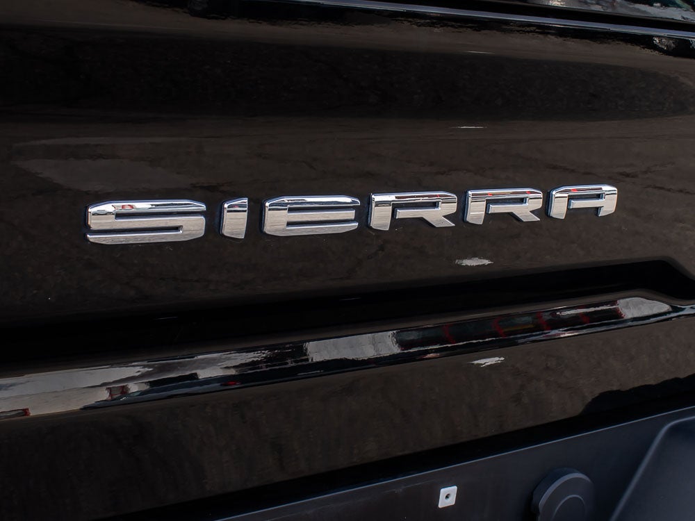 2024 GMC Sierra AT4