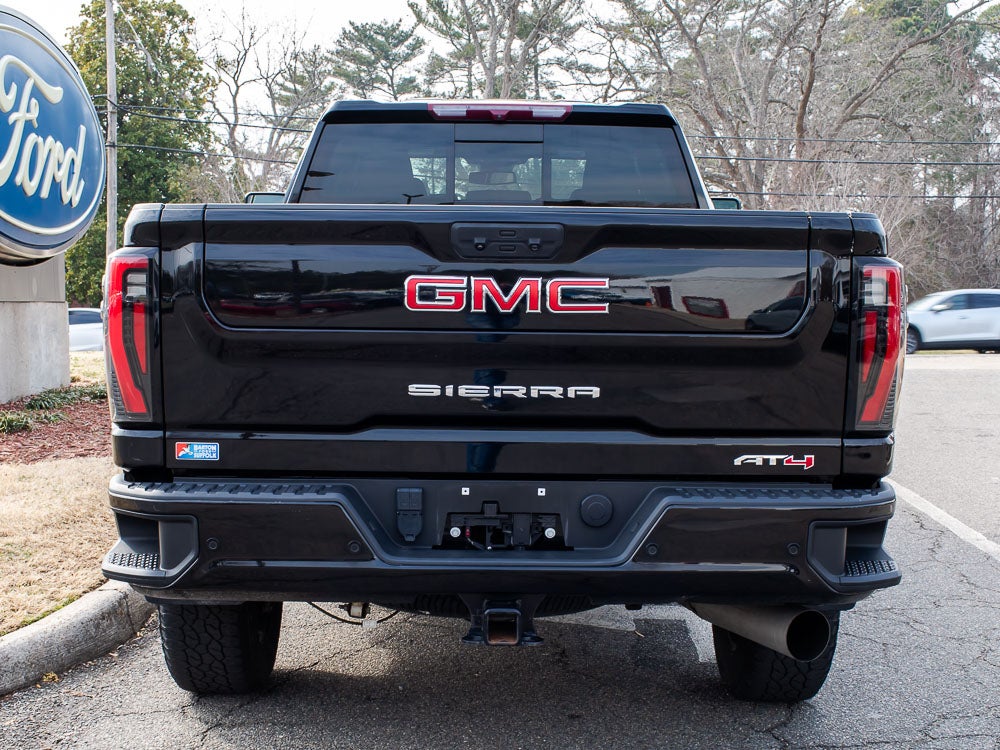 2024 GMC Sierra AT4