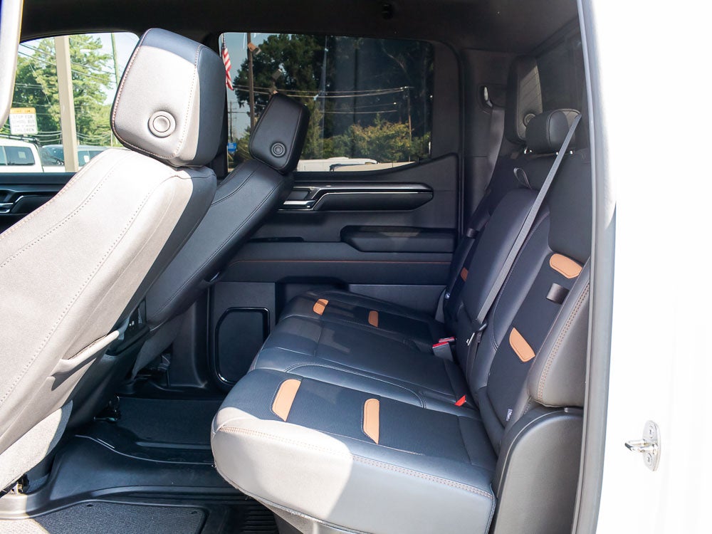 2023 GMC Sierra AT4