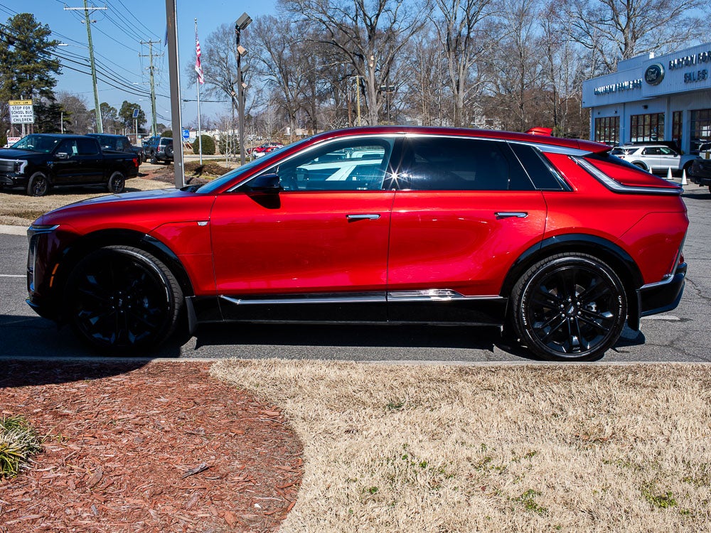 2024 Cadillac Lyriq Tech