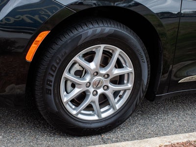 2023 Chrysler Voyager LX