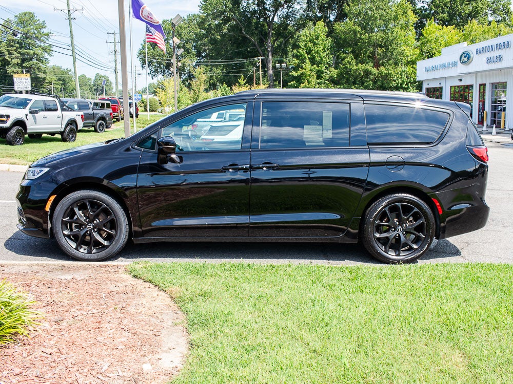 2025 Chrysler Pacifica Limited