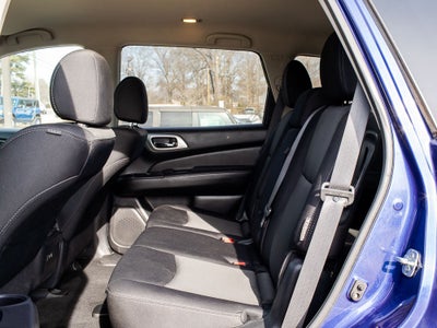 2019 Nissan Pathfinder SV