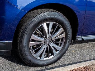 2019 Nissan Pathfinder SV